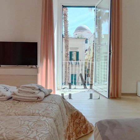 De Lucia Affittacamere - Elegante Appartamento Storico Nel Cuore Della Citta Terlizzi Exterior foto