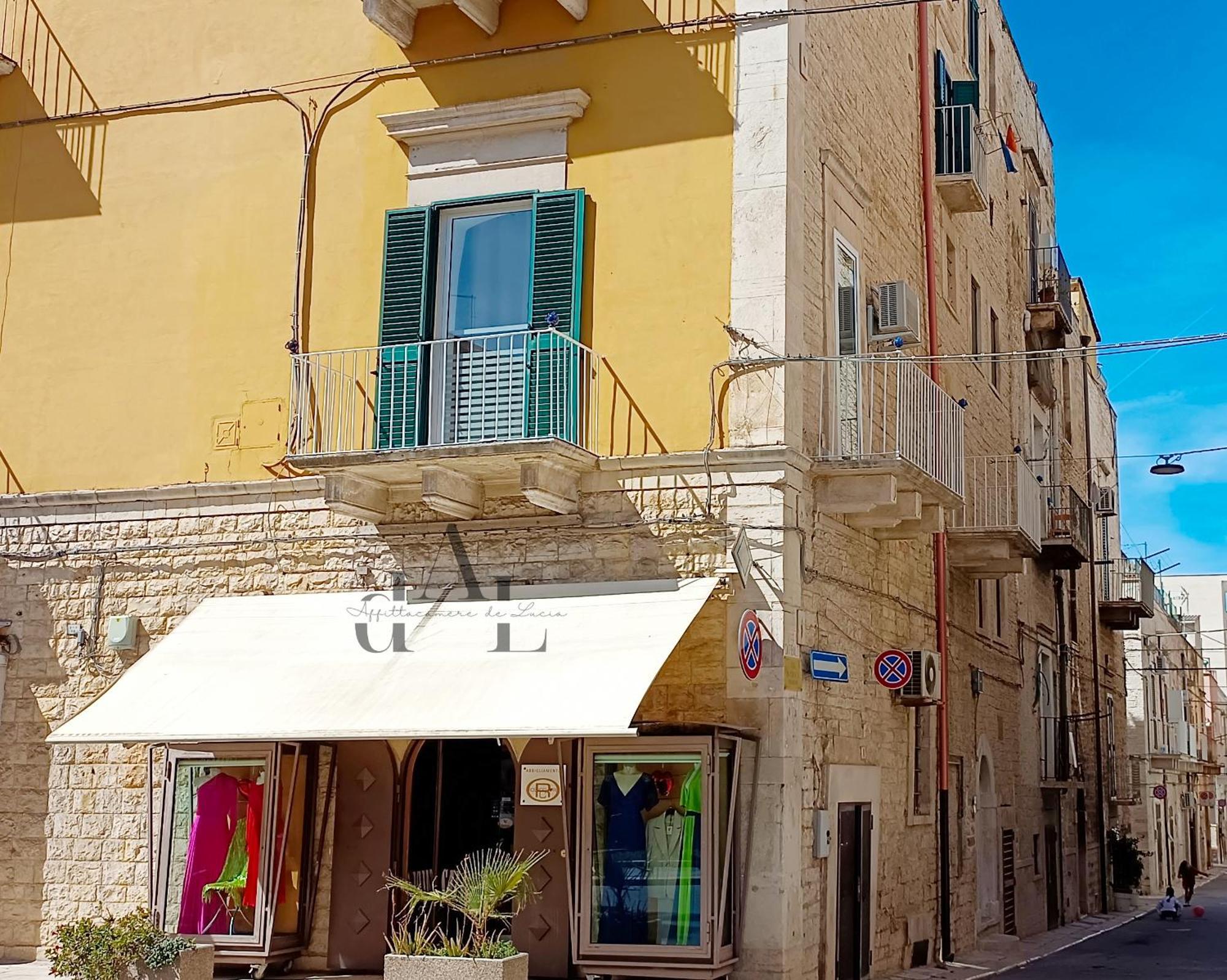 De Lucia Affittacamere - Elegante Appartamento Storico Nel Cuore Della Citta Terlizzi Exterior foto