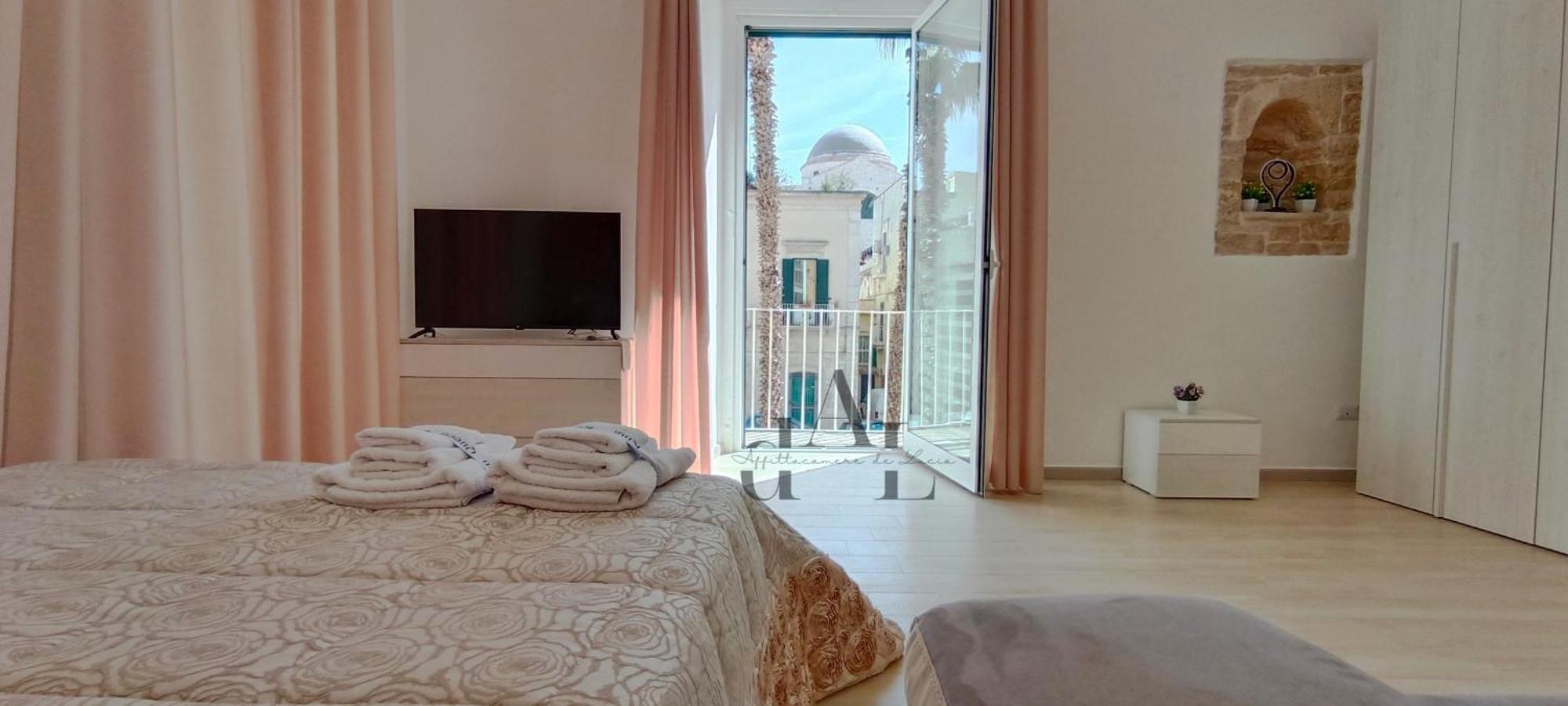 De Lucia Affittacamere - Elegante Appartamento Storico Nel Cuore Della Citta Terlizzi Exterior foto